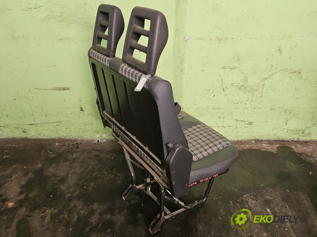 Fiat Ducato II 1994-2006 2.8d 87 HP manual 64 kW 2800 cm3 5- Sedačka pravý  (Sedačky, sedadlá)