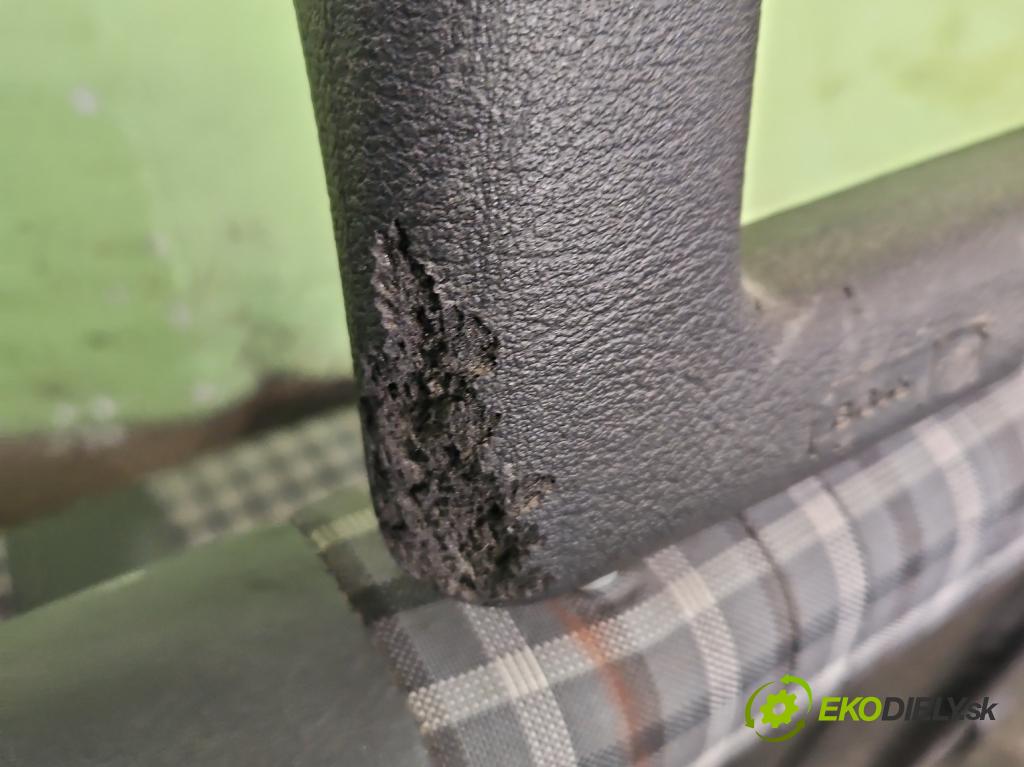 Fiat Ducato II 1994-2006 2.8d 87 HP manual 64 kW 2800 cm3 5- Sedačka pravý  (Sedačky, sedadlá)