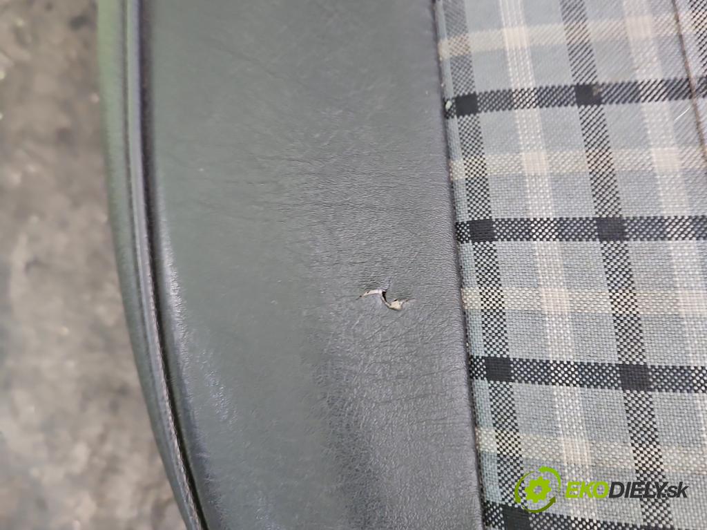 Fiat Ducato II 1994-2006 2.8d 87 HP manual 64 kW 2800 cm3 5- Sedačka pravý  (Sedačky, sedadlá)