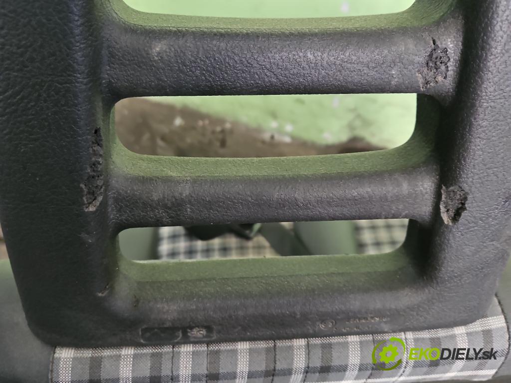 Fiat Ducato II 1994-2006 2.8d 87 HP manual 64 kW 2800 cm3 5- Sedačka pravý  (Sedačky, sedadlá)