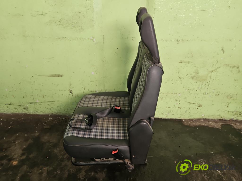 Fiat Ducato II 1994-2006 2.8d 87 HP manual 64 kW 2800 cm3 5- Sedačka pravý  (Sedačky, sedadlá)