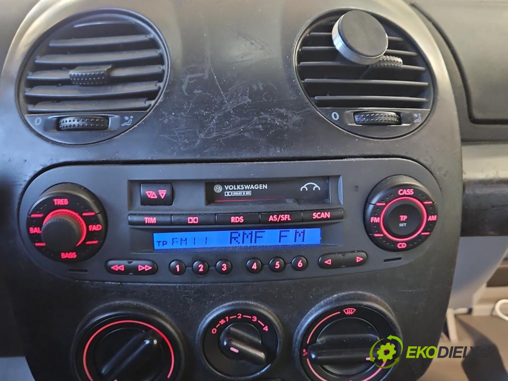 Vw New Beetle 1998-2010 2.0 8V 116 HP manual 85 kW 1984 cm3 3- Radio originál 1C0035186