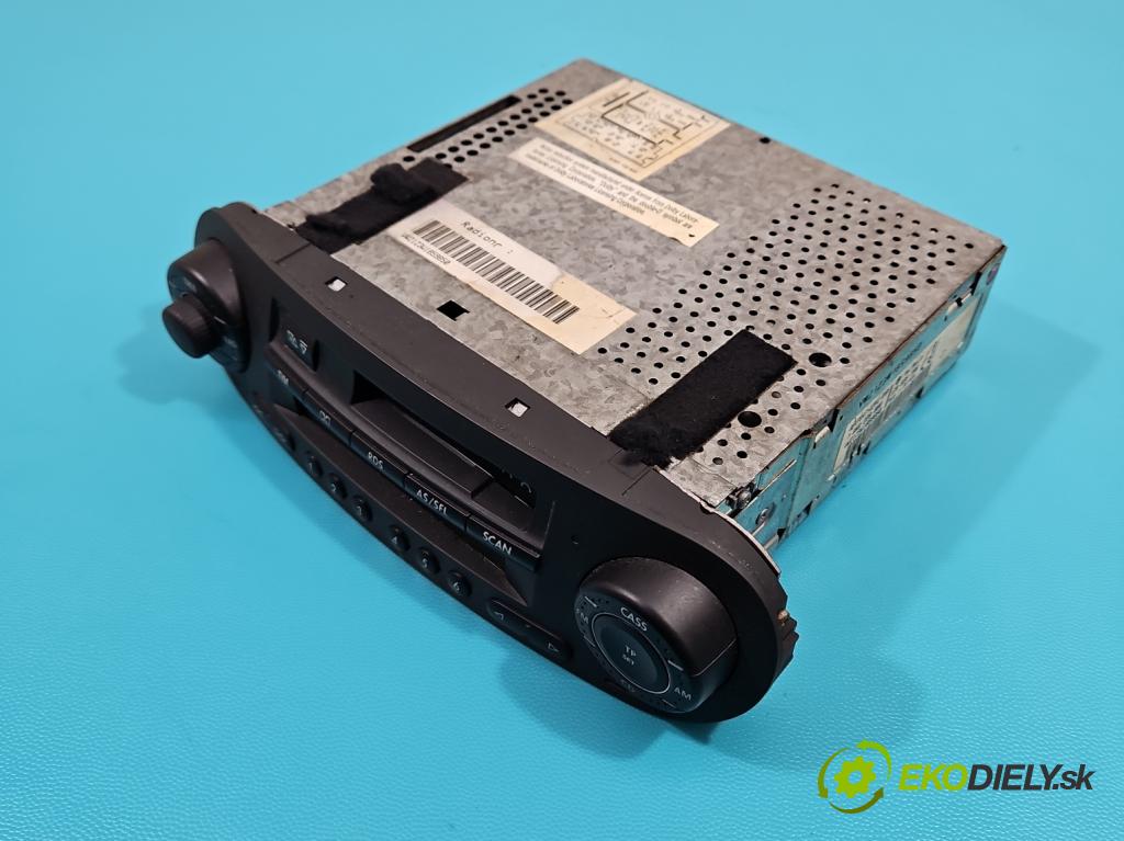 Vw New Beetle 1998-2010 2.0 8V 116 HP manual 85 kW 1984 cm3 3- Radio originál 1C0035186