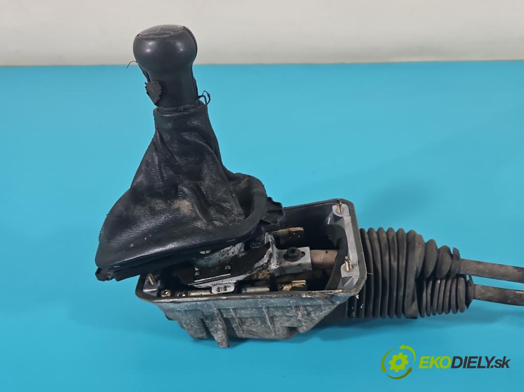 Vw Passat B5 1995-2005 1.8 T 150 HP manual 110 kW 1781 cm3 5- Páka: Změny: stupeň,rýchlosť  (Rýchlostné páky / kulisy)