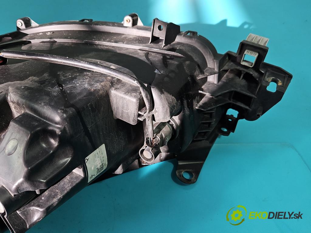 Mazda CX-5 2012-2017 2.2d 175 HP manual 129 kW 2191 cm3 5- Reflektor: pravý 36720190 (Pravé)