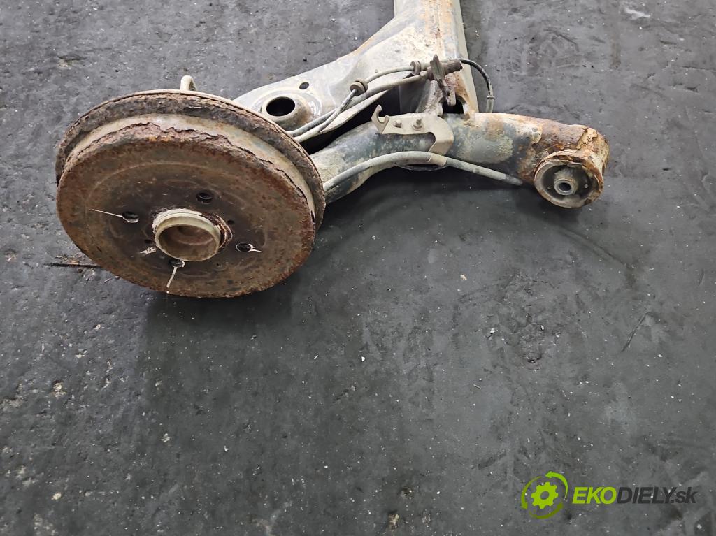 Peugeot 107 1.0 68 hp manual 50 kW 998 cm3 3- zadní výztuha  (Výztuhy zadní)