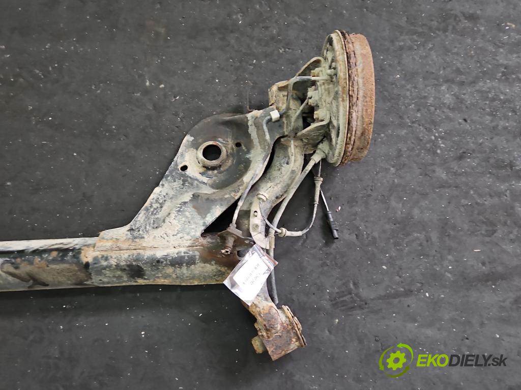 Peugeot 107 1.0 68 hp manual 50 kW 998 cm3 3- zadní výztuha  (Výztuhy zadní)