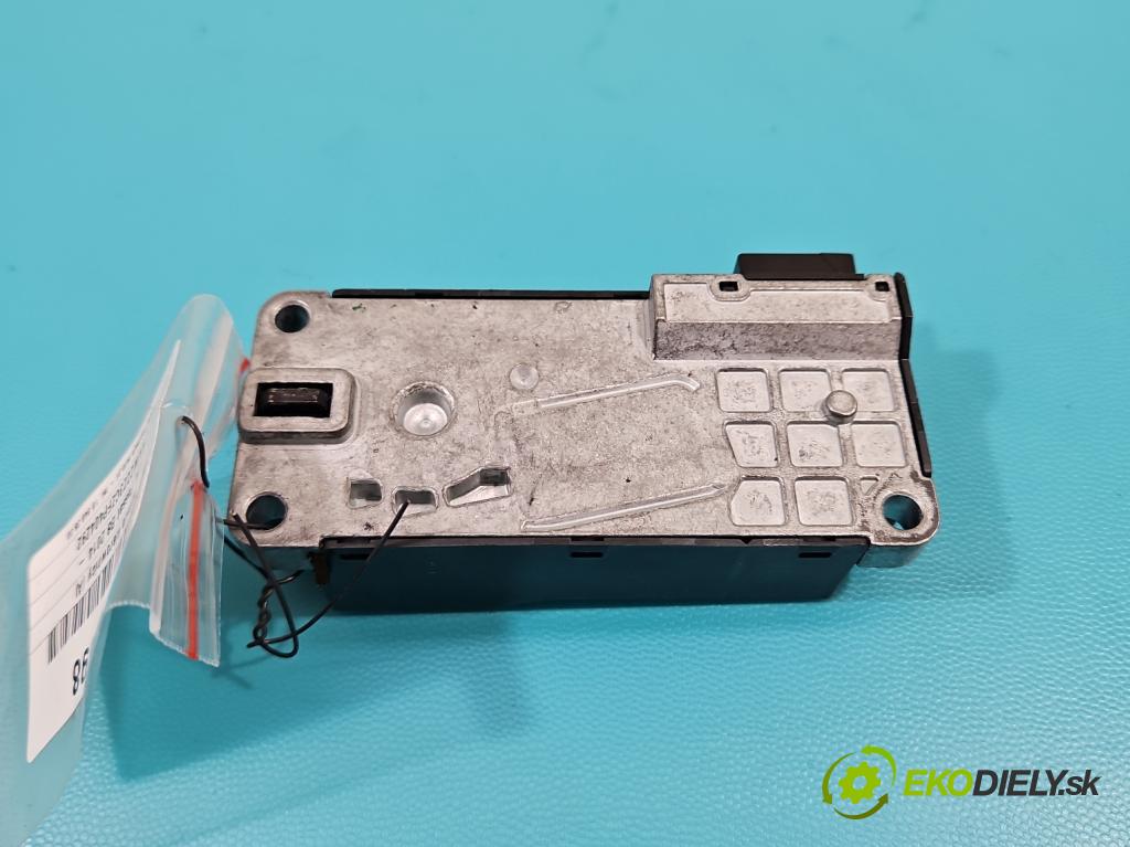 Vw Passat B8 2014 - 2.0 tdi 150 HP automatic 110 kW 1968 cm3 5- Blokáda: řízení: 3Q0905861 (Ostatné)