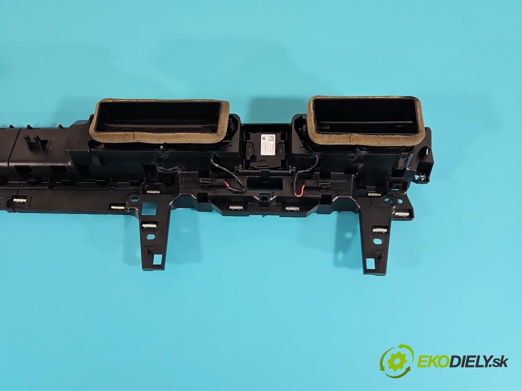 Vw Passat B8 2014 - 2.0 tdi 150 HP automatic 110 kW 1968 cm3 5- Mřížka: kúrenia stredová 3G1858416 (Mriežky kúrenia (fukáre))