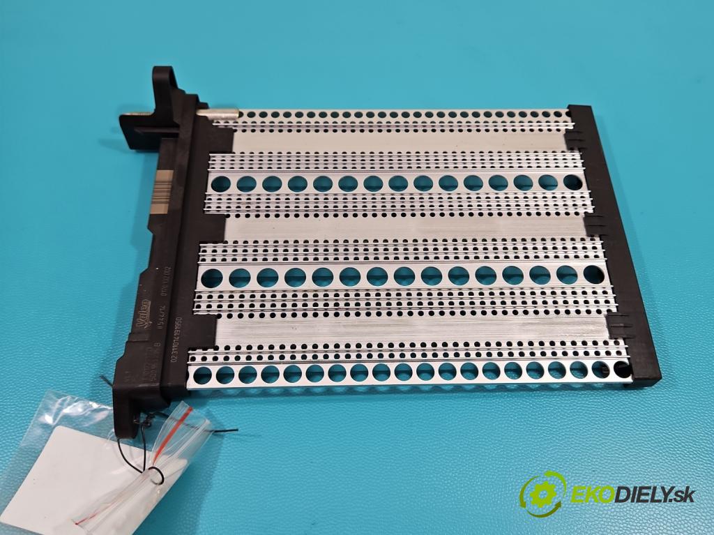 Vw Passat B8 2014 - 2.0 tdi 150 hp automatic 110 kW 1968 cm3 5- radiátor 5Q0963235B (Radiátory topení)