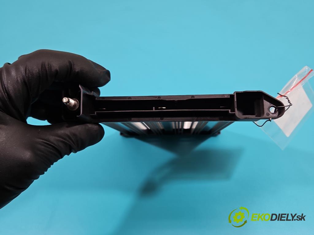 Vw Passat B8 2014 - 2.0 tdi 150 hp automatic 110 kW 1968 cm3 5- radiátor 5Q0963235B (Radiátory topení)