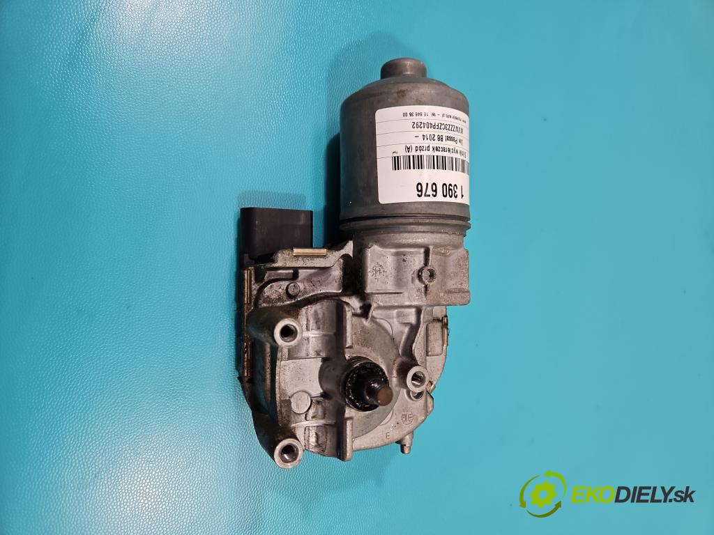 Vw Passat B8 2014 - 2.0 tdi 150 hp automatic 110 kW 1968 cm3 5- motor stěračů přední 3G1955119A