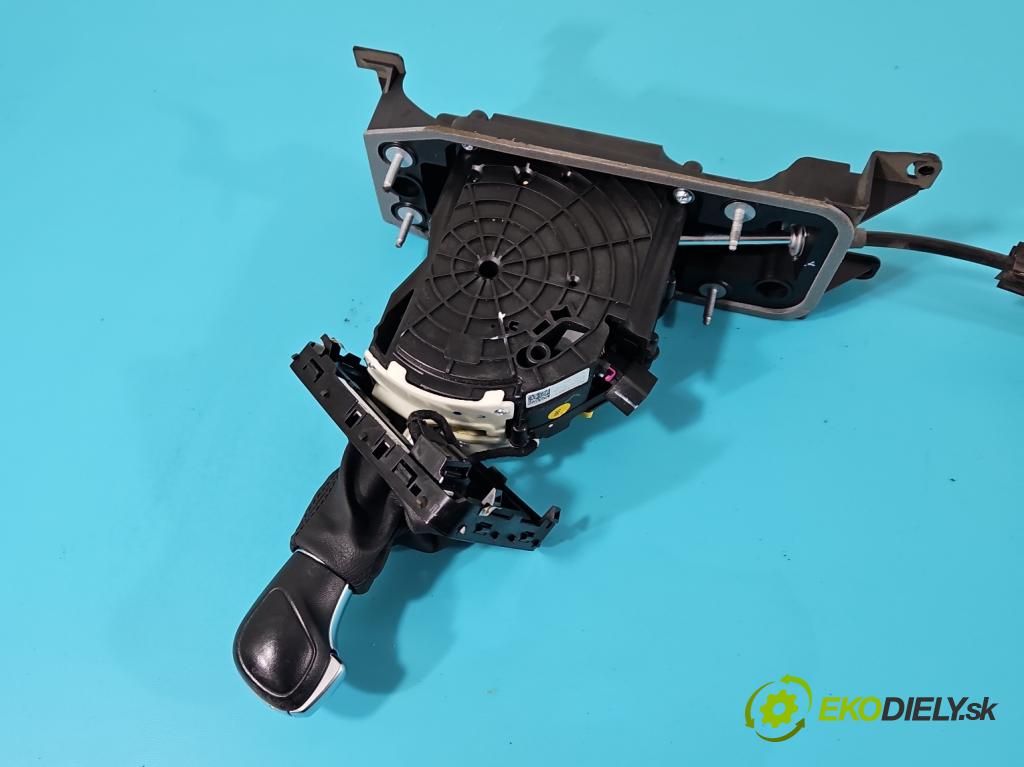 Vw Passat B8 2014 - 2.0 tdi 150 HP automatic 110 kW 1968 cm3 5- Páka: Změny: stupeň,rýchlosť 3Q1713023C (Rýchlostné páky / kulisy)