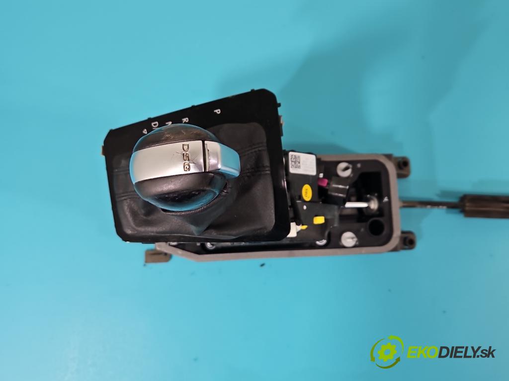 Vw Passat B8 2014 - 2.0 tdi 150 HP automatic 110 kW 1968 cm3 5- Páka: Změny: stupeň,rýchlosť 3Q1713023C (Rýchlostné páky / kulisy)