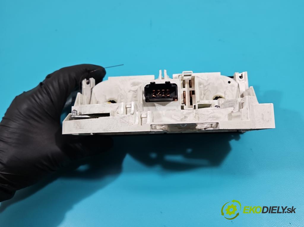 Vw Golf IV 1997-2003 1.4 16v 75 HP manual 55 kW 1390 cm3 3- panel kúrenia 1J0820045F