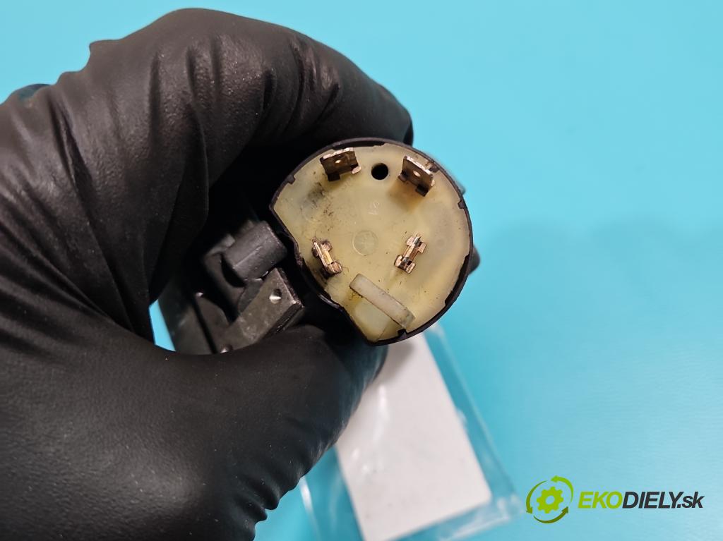 Opel Vectra A 1988-1995 1.7 td 82 HP manual 60 kW 1686 cm3 5- Spínačka  (Spínacie skrinky a kľúče)