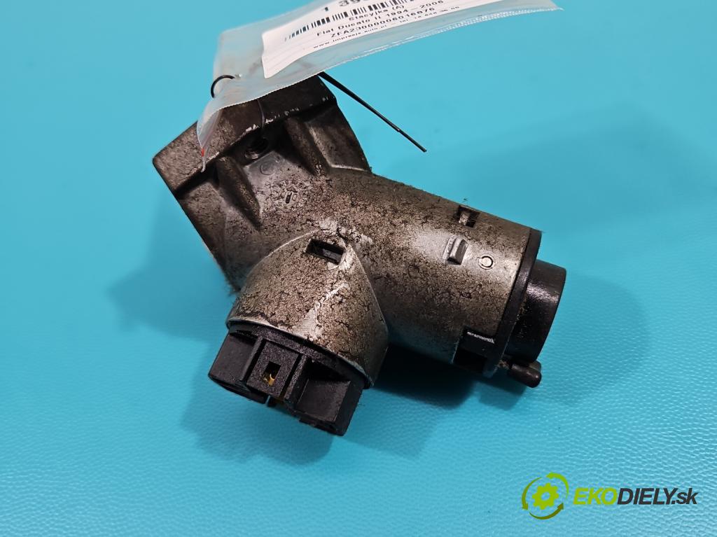 Fiat Ducato II 1994-2006 2.8d 87 HP manual 64 kW 2800 cm3 5- Spínačka  (Spínacie skrinky a kľúče)