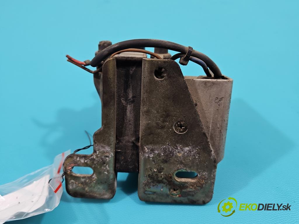 Audi 80 B4 1991-1994 2.0 90 HP manual 66 kW 1983 cm3 4- cievka zapaľovacia  (Zapaľovacie cievky, moduly)