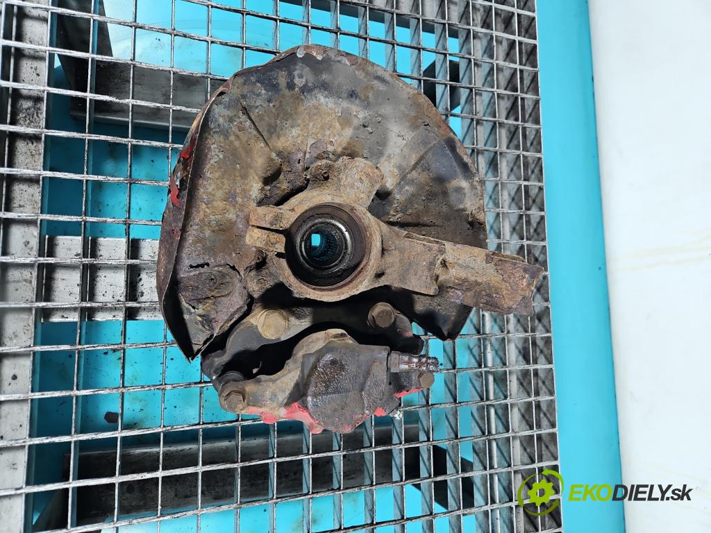 Audi 80 B4 1991-1994 2.0 90 HP manual 66 kW 1983 cm3 4- náboj pravé (Náboje)