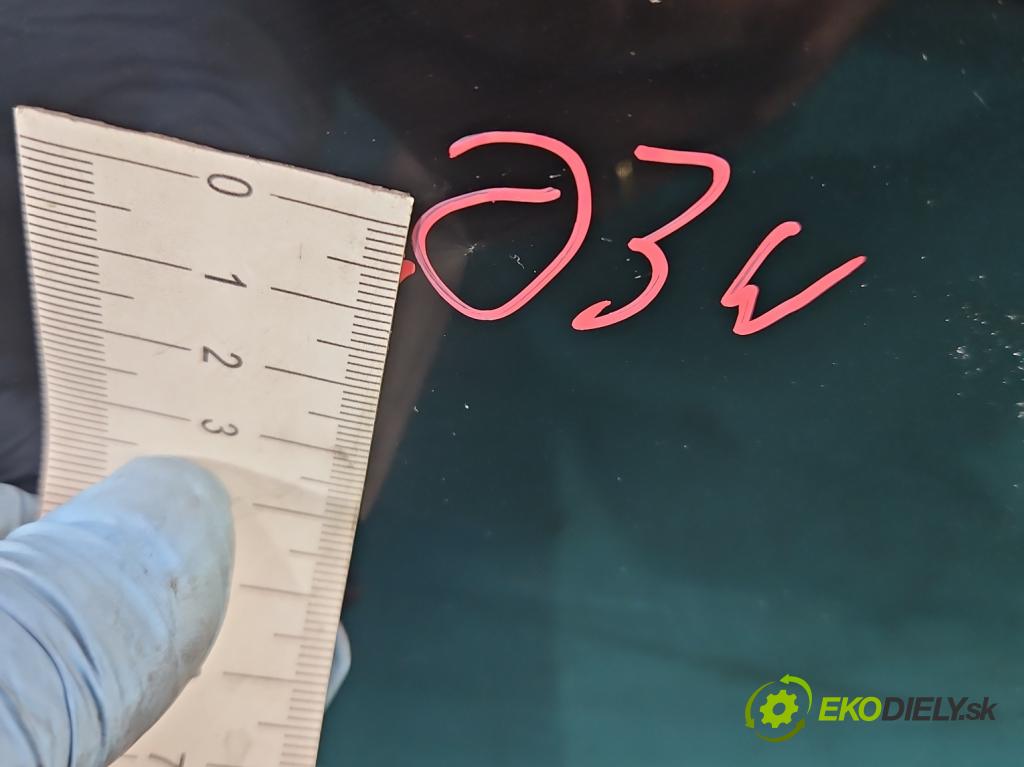 Vw New Beetle 1998-2010 2.0 8V 116 hp manual 85 kW 1984 cm3 3- zadní kufrové dveře  (Zadní kapoty)