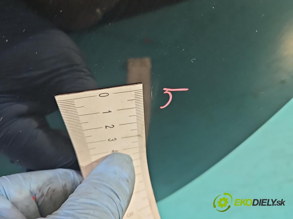 Vw New Beetle 1998-2010 2.0 8V 116 hp manual 85 kW 1984 cm3 3- zadní kufrové dveře  (Zadní kapoty)