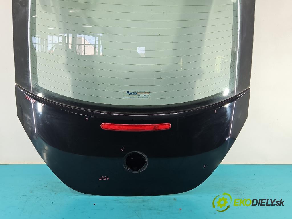 Vw New Beetle 1998-2010 2.0 8V 116 hp manual 85 kW 1984 cm3 3- zadní kufrové dveře  (Zadní kapoty)