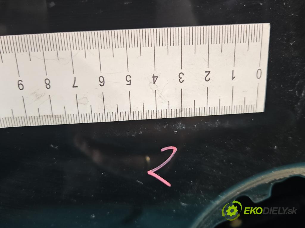 Vw New Beetle 1998-2010 2.0 8V 116 hp manual 85 kW 1984 cm3 3- zadní kufrové dveře  (Zadní kapoty)