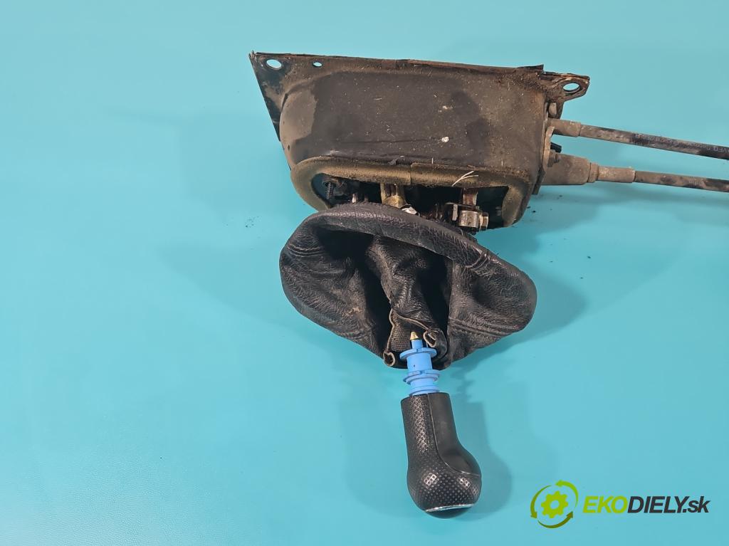 Vw Polo III 6N 1994-2001 1.4 mpi 60 HP manual 44 kW 1390 cm3 5- Páka: Změny: stupeň,rýchlosť  (Rýchlostné páky / kulisy)