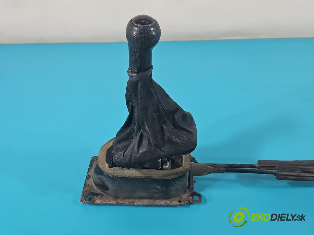 Vw Polo III 6N 1994-2001 1.4 16V 75 HP manual 55 kW 1390 cm3 5- Páka: Změny: stupeň,rýchlosť  (Rýchlostné páky / kulisy)