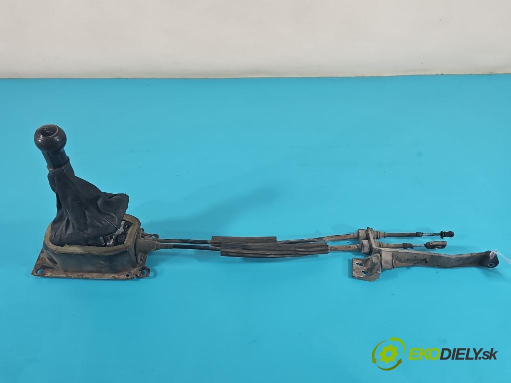 Vw Polo III 6N 1994-2001 1.4 16V 75 HP manual 55 kW 1390 cm3 5- Páka: Změny: stupeň,rýchlosť  (Rýchlostné páky / kulisy)