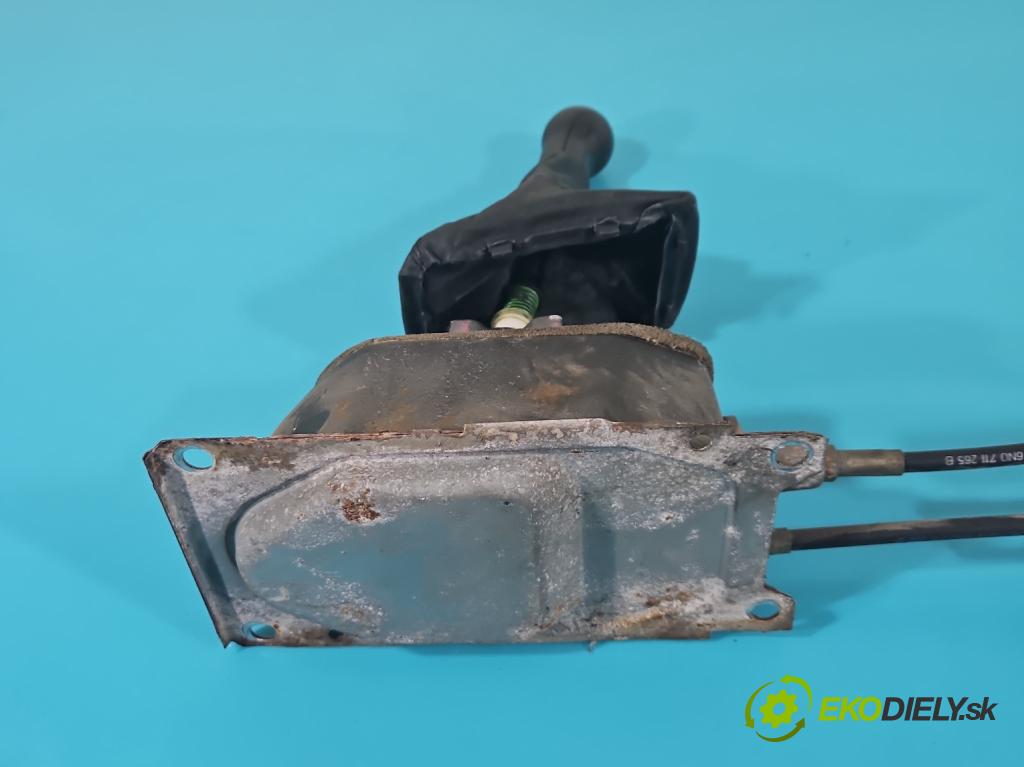 Vw Polo III 6N 1994-2001 1.4 16V 75 HP manual 55 kW 1390 cm3 5- Páka: Změny: stupeň,rýchlosť  (Rýchlostné páky / kulisy)