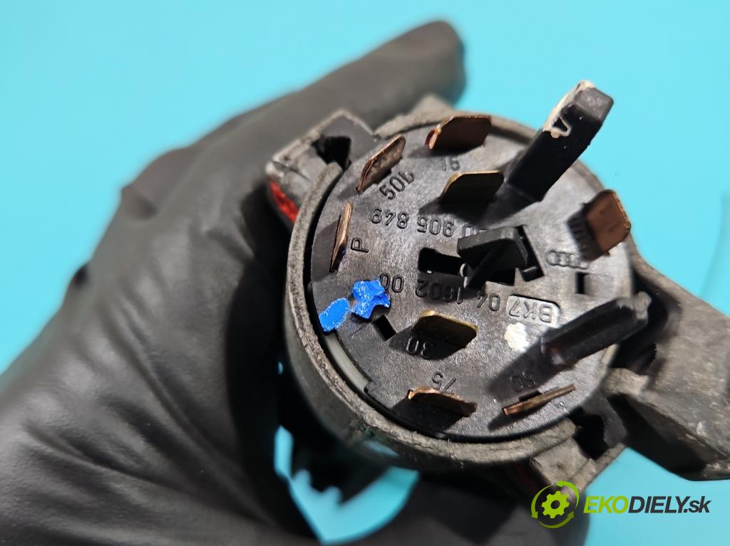 Vw New Beetle 1998-2010 2.0 8V 116 HP manual 85 kW 1984 cm3 3- Spínačka 4B0905851B (Spínacie skrinky a kľúče)