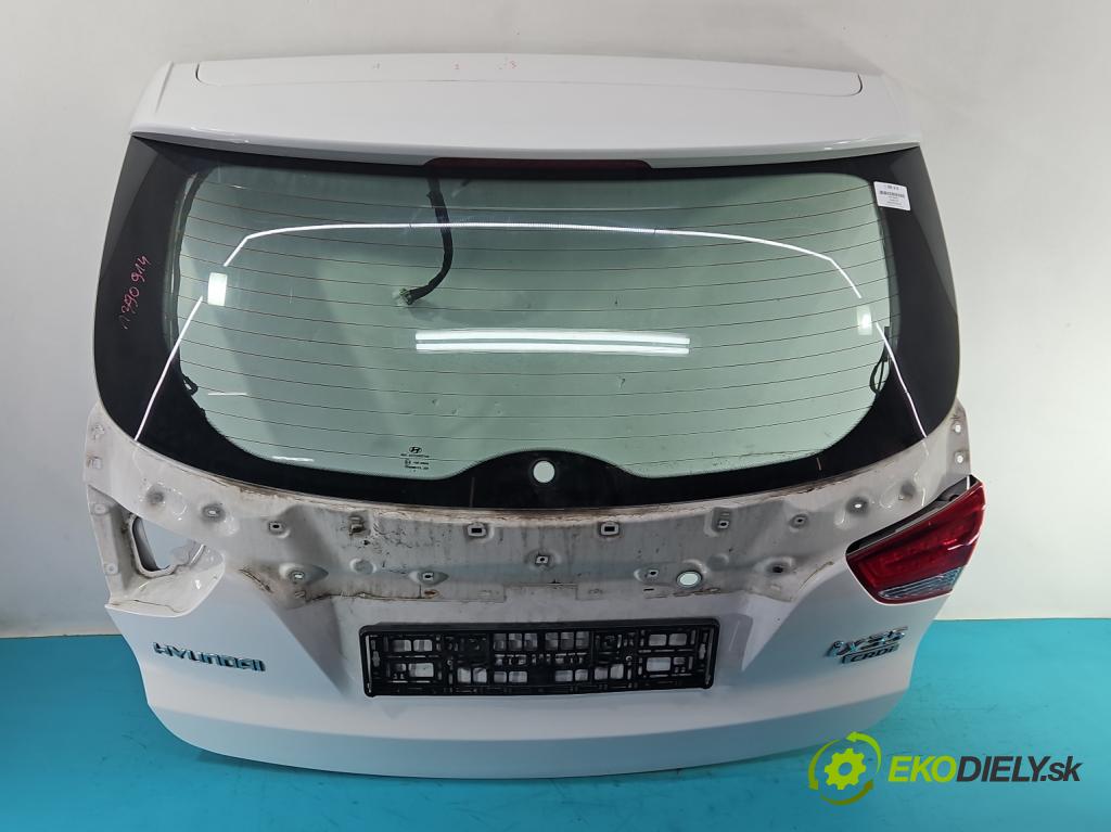 Hyundai Ix35 2.0 crdi 136hp manual 100 kW 1995 cm3 5- zadní kufrové dveře  (Zadní kapoty)