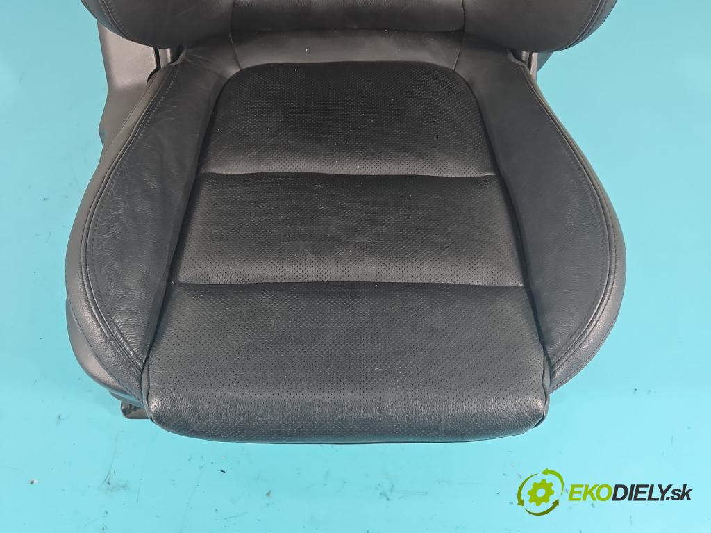 Mazda CX-5 2012-2017 2.2d 175 HP manual 129 kW 2191 cm3 5- Sedačka pravý  (Sedačky, sedadlá)