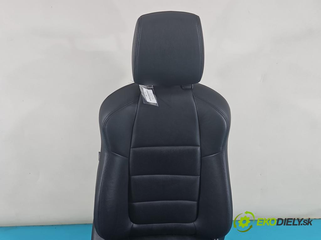 Mazda CX-5 2012-2017 2.2d 175 HP manual 129 kW 2191 cm3 5- Sedačka pravý  (Sedačky, sedadlá)