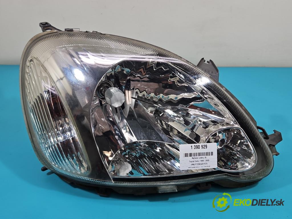 Toyota Yaris I 1999-2005 1.0 vvti 68 HP manual 50 kW 998 cm3 3- Reflektor: pravý 89007613 (Pravé)