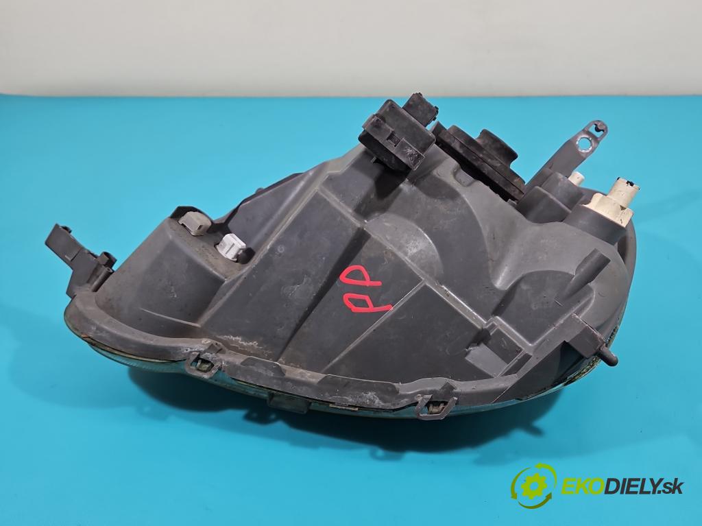 Toyota Yaris I 1999-2005 1.0 vvti 68 HP manual 50 kW 998 cm3 3- Reflektor: pravý 89007613 (Pravé)