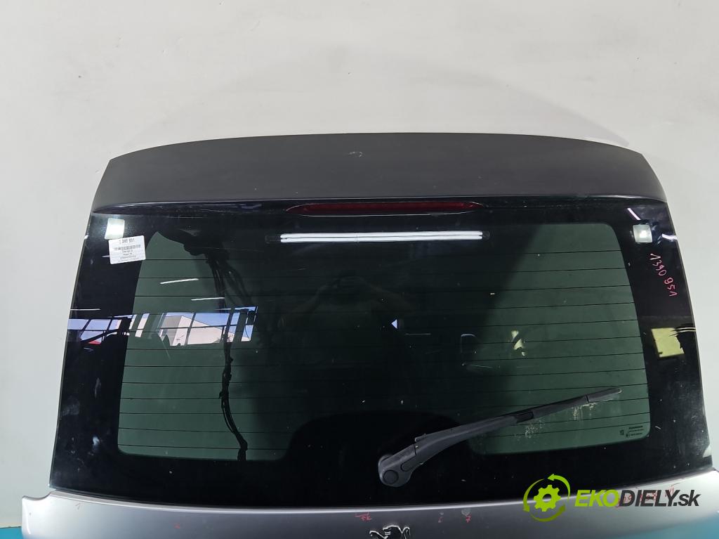 Peugeot 206 1.6 16V 109 hp manual 80 kW 1587 cm3 5- zadní kufrové dveře  (Zadní kapoty)