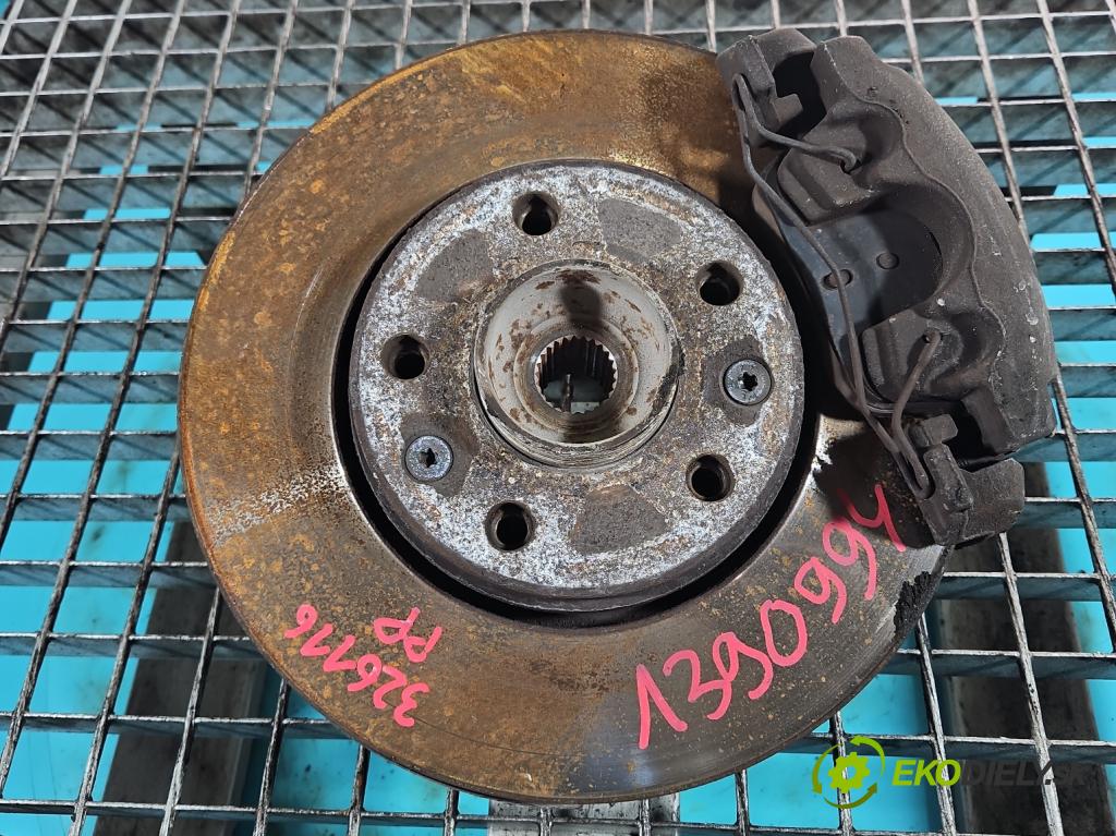 Dacia Duster I 2010-2018 1.6 16v 105 HP manual 77 kW 1598 cm3 5- náboj pravé  (Náboje)