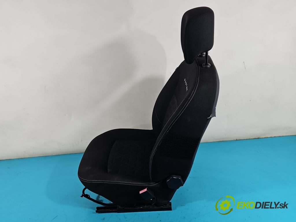 Dacia Duster I 2010-2018 1.6 16v 105 HP manual 77 kW 1598 cm3 5- Sedačka pravý  (Sedačky, sedadlá)
