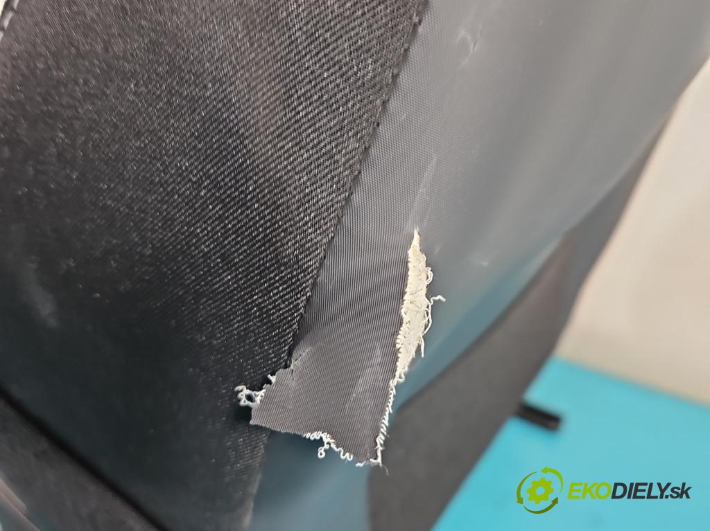 Dacia Duster I 2010-2018 1.6 16v 105 HP manual 77 kW 1598 cm3 5- Sedačka pravý  (Sedačky, sedadlá)