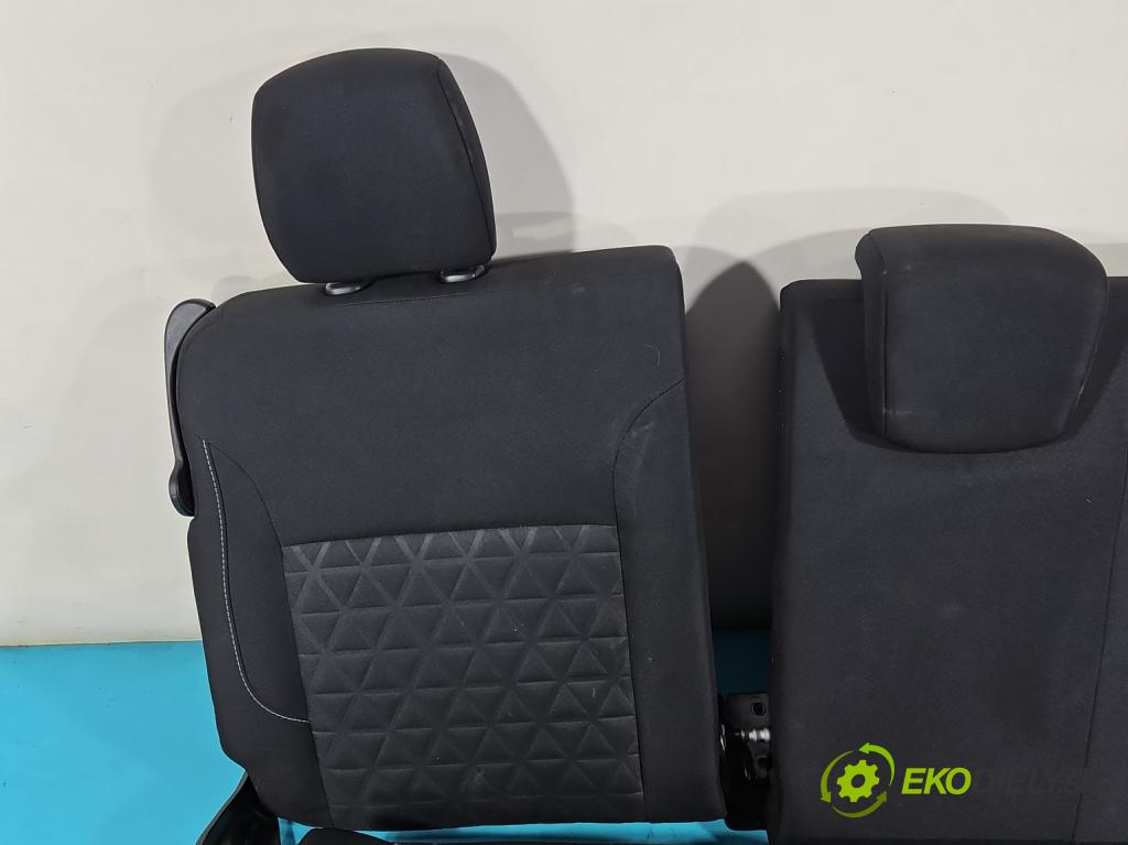 Dacia Duster I 2010-2018 1.6 16v 105 HP manual 77 kW 1598 cm3 5- Pohovka: zadné  (Sedačky, sedadlá)