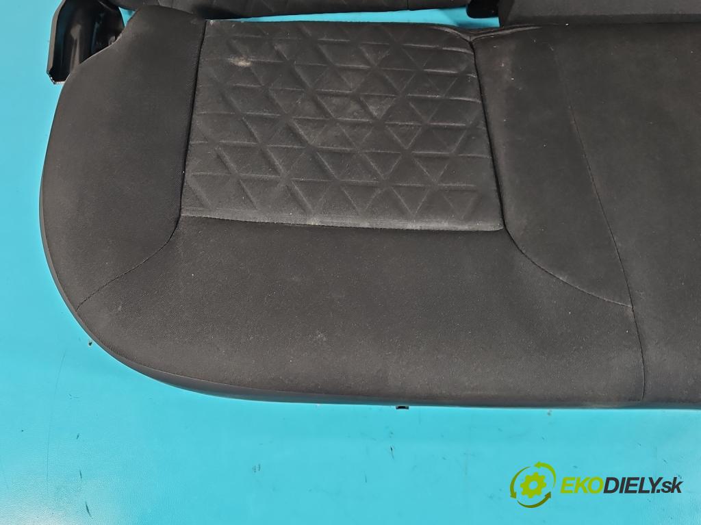 Dacia Duster I 2010-2018 1.6 16v 105 HP manual 77 kW 1598 cm3 5- Pohovka: zadné  (Sedačky, sedadlá)
