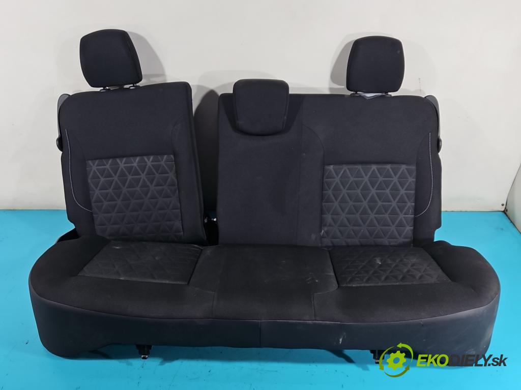 Dacia Duster I 2010-2018 1.6 16v 105 HP manual 77 kW 1598 cm3 5- Pohovka: zadné  (Sedačky, sedadlá)