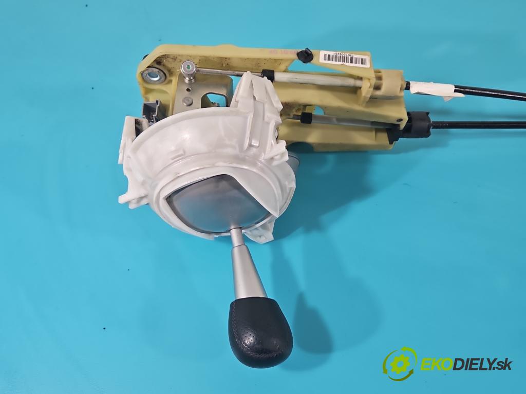 Volvo S60 I 2000-2010 2.4 D5 185 HP manual 136 kW 2400 cm3 4- Páka: Změny: stupeň,rýchlosť 30759228 (Rýchlostné páky / kulisy)