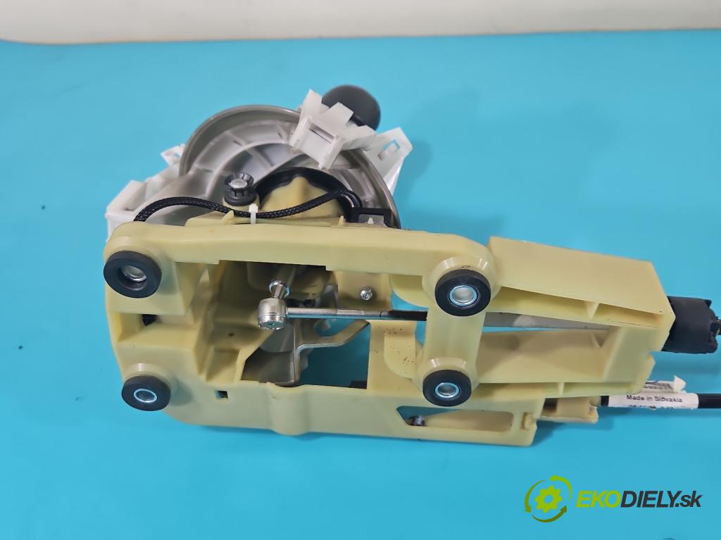 Volvo S60 I 2000-2010 2.4 D5 185 HP manual 136 kW 2400 cm3 4- Páka: Změny: stupeň,rýchlosť 30759228 (Rýchlostné páky / kulisy)