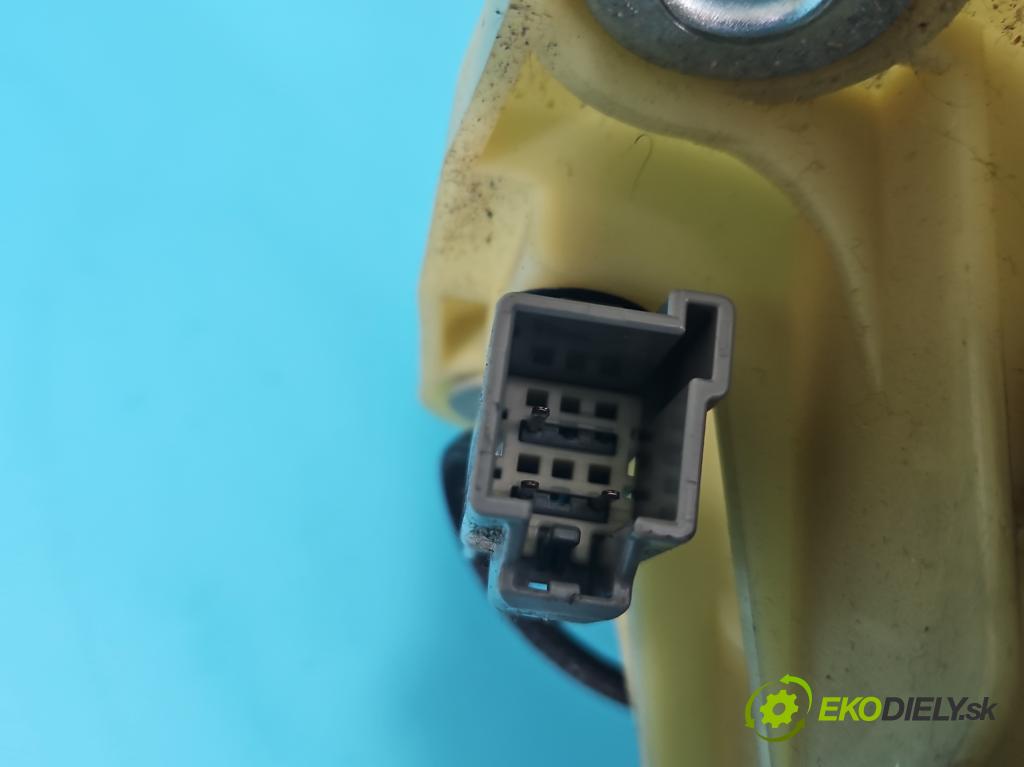 Volvo S60 I 2000-2010 2.4 D5 185 HP manual 136 kW 2400 cm3 4- Páka: Změny: stupeň,rýchlosť 30759228 (Rýchlostné páky / kulisy)