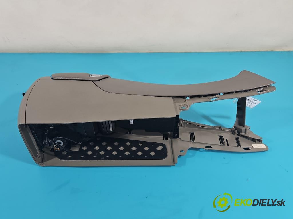 Volvo S60 I 2000-2010 2.4 D5 185 HP manual 136 kW 2400 cm3 4- operadlo 30643625 (Lakťové opierky)