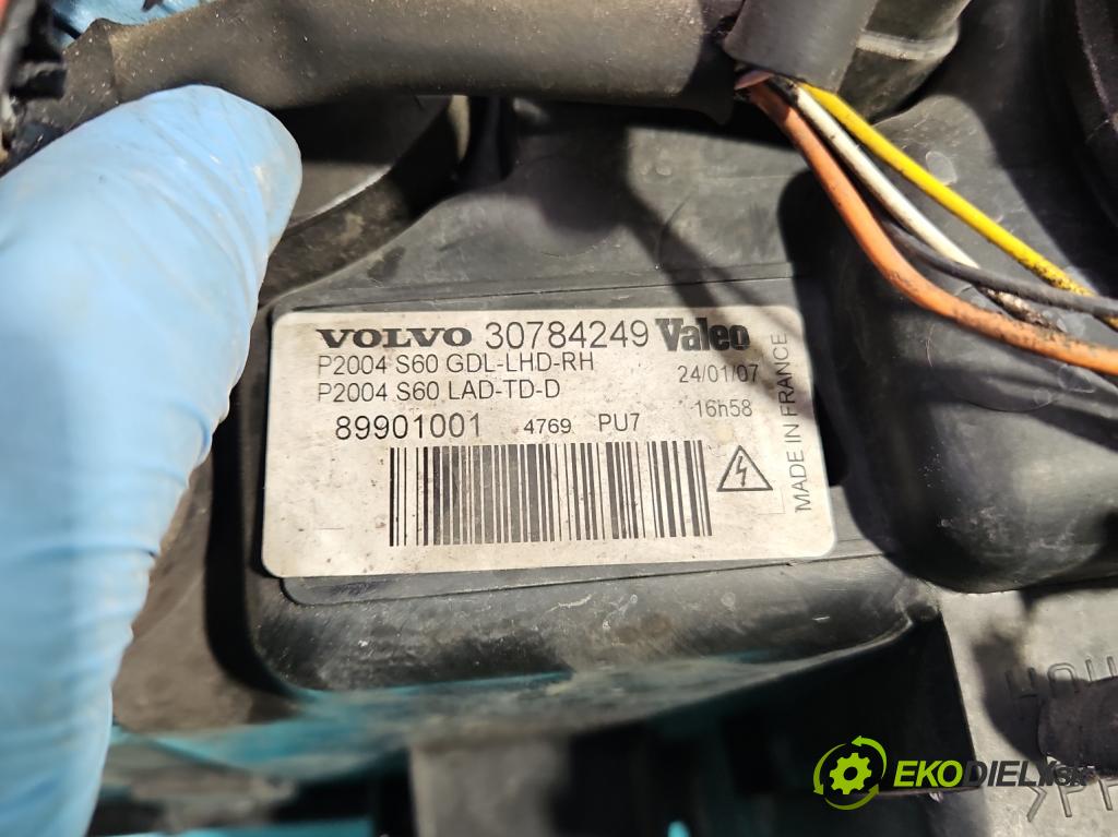 Volvo S60 I 2000-2010 2.4 D5 185 HP manual 136 kW 2400 cm3 4- Reflektor: pravý 30784249 (Pravé)