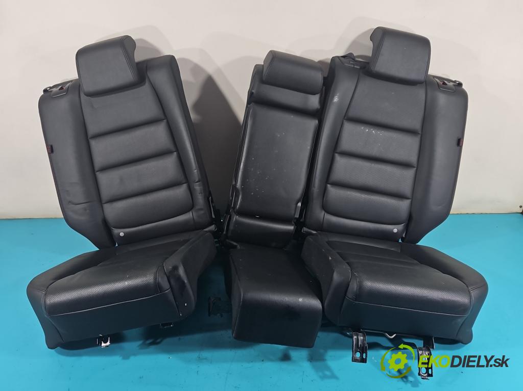 Mazda CX-5 2012-2017 2.2d 175 HP manual 129 kW 2191 cm3 5- Pohovka: zadné  (Sedačky, sedadlá)